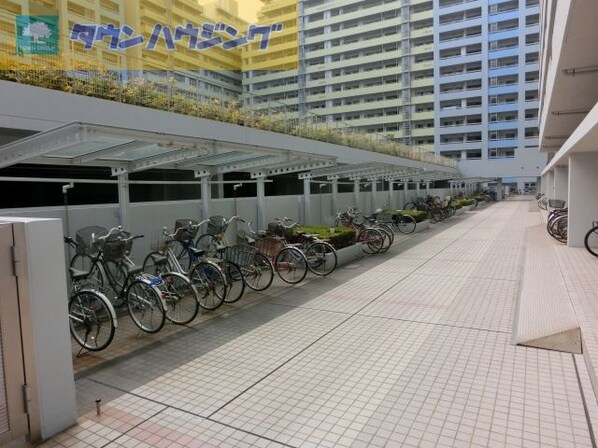 グランパティオス公園西の街5番館の物件内観写真